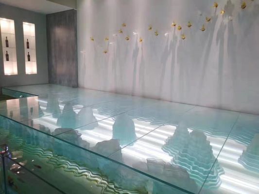 Fogo - vidro dado forma irregular monolítico das artes finalas resistentes