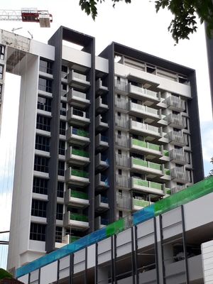 A janela 12mm incolor do balcão aquece o vidro laminado reforçado