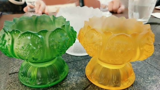 A desparafinagem 3D Liuli coloriu Crystal Glasses With Lighting